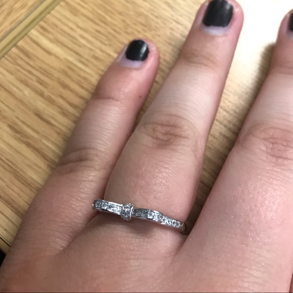 Sterling Silver Ring - Picture 3 of 8